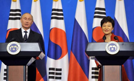 putin y park geun hye Rusia estudiará la propuesta surcoreana sobre integración euroasiática